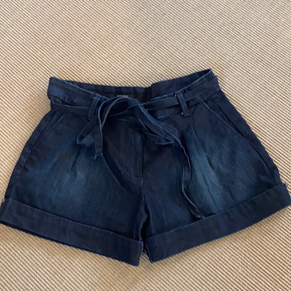 Fresh Ink Dark Denim Cuffed Shorts Size 32